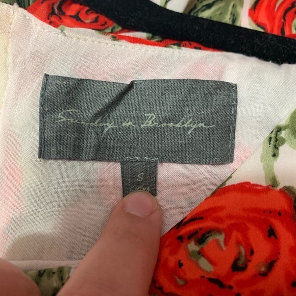 Sunday in Brooklyn Anthropologie Red Rose Floral Fit Flare Dress Small - Picture 2 of 4